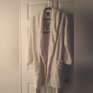 Victoria's Secret Light Pink & White Stripped Robe Size M/L NWOT